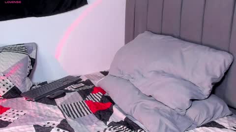 Snapshot of cute_diego_ chatting on December 2024 11:26:02 PM Diego online show from December 2024 11:26:02 PM