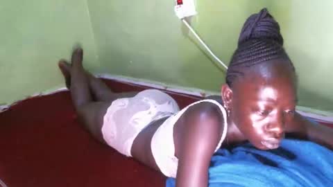 cute_doria online show from October 2025 03:18:02 AM