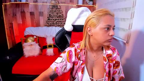    Independent Model online show from December 2024 12:45:02 AM