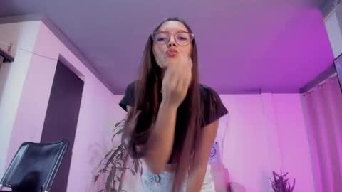 Snapshot of cute_fox_1 chatting on November 2025 12:49:02 PM Bella Fox online show from November 2025 12:49:02 PM