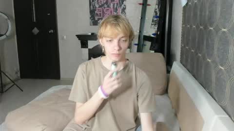 Grisha online show from April 2026 06:28:01 PM