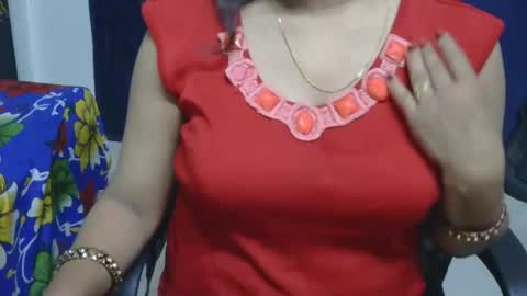 Snapshot of cute_kashmira99 chatting on November 2025 06:20:02 PM kashmira online show from November 2025 06:20:02 PM