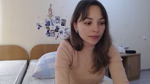 Snapshot of cute_labuba chatting on December 2025 05:12:02 AM labubu D online show from December 2025 05:12:02 AM