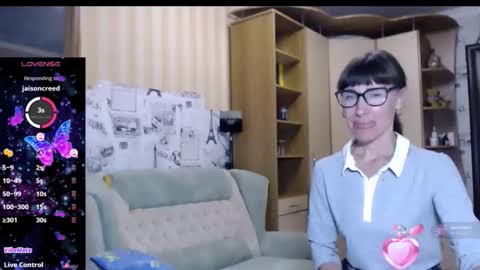 cute_lion_ online show from September 2025 11:23:01 AM