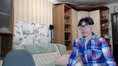 cute_lion_ online show from May 2026 11:40:01 AM