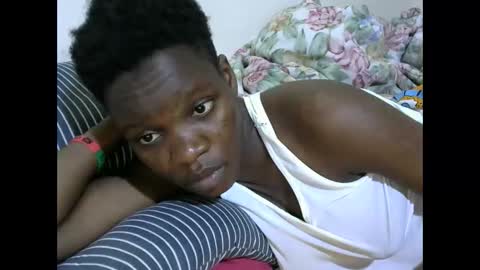 cute_marion online show from November 2025 08:00:01 PM