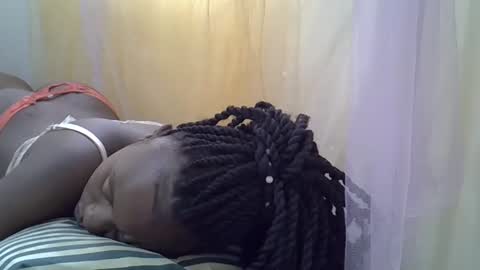 Snapshot of cute_savanna chatting on February 2025 12:59:02 PM cute_savanna online show from February 2025 12:59:02 PM