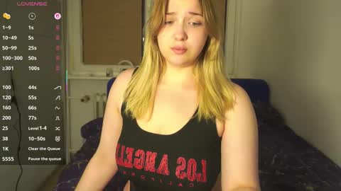 Sasha online show from September 2025 05:37:01 PM