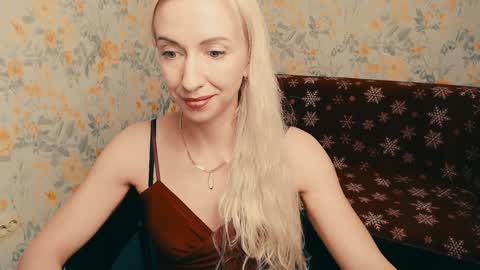 Snapshot of cute_smile_shy chatting on December 2024 11:40:01 PM cute_smile_shy online show from December 2024 11:40:01 PM