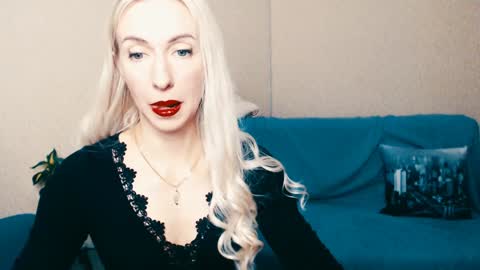 Snapshot of cute_smile_shy chatting on January 2025 08:14:01 PM cute_smile_shy online show from January 2025 08:14:01 PM