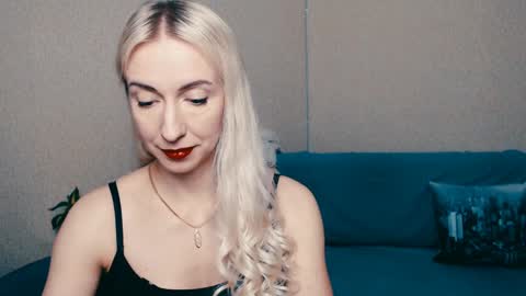 Snapshot of cute_smile_shy chatting on January 2025 07:17:02 PM cute_smile_shy online show from January 2025 07:17:02 PM