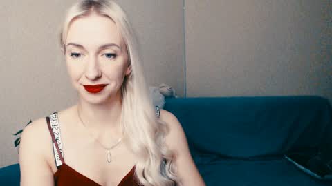 Snapshot of cute_smile_shy chatting on January 2025 06:12:01 AM cute_smile_shy online show from January 2025 06:12:01 AM