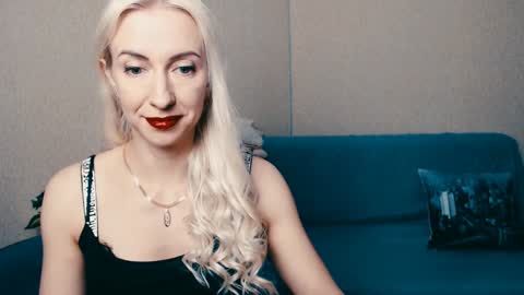 Snapshot of cute_smile_shy chatting on February 2025 10:09:01 PM cute_smile_shy online show from February 2025 10:09:01 PM