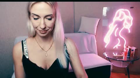 Snapshot of cute_smile_shy chatting on October 2025 07:36:02 PM cute_smile_shy online show from October 2025 07:36:02 PM