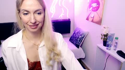 cute_smile_shy online show from May 2026 09:17:02 AM