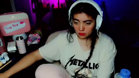 Snapshot of cuteambervi chatting on December 2024 11:18:02 PM Princess Amber online show from December 2024 11:18:02 PM