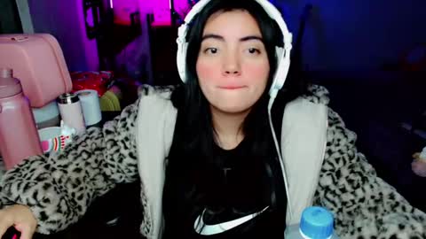 Snapshot of cuteambervi chatting on December 2024 12:45:02 AM Princess Amber online show from December 2024 12:45:02 AM