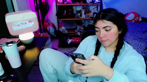 Snapshot of cuteambervi chatting on January 2025 10:44:02 PM Princess Amber online show from January 2025 10:44:02 PM