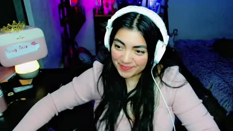 Snapshot of cuteambervi chatting on January 2025 10:38:01 PM Princess Amber online show from January 2025 10:38:01 PM