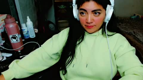 Snapshot of cuteambervi chatting on February 2025 02:59:02 AM Princess Amber online show from February 2025 02:59:02 AM