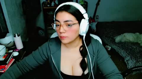 Snapshot of cuteambervi chatting on February 2025 11:15:01 PM Princess Amber online show from February 2025 11:15:01 PM