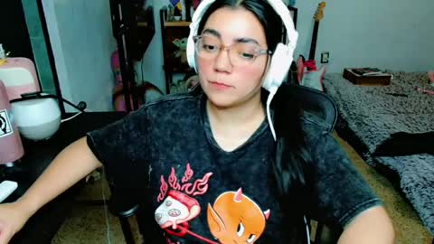 Snapshot of cuteambervi chatting on March 2025 12:59:01 AM Princess Amber online show from March 2025 12:59:01 AM