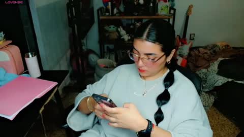 Snapshot of cuteambervi chatting on March 2025 12:32:01 AM Princess Amber online show from March 2025 12:32:01 AM