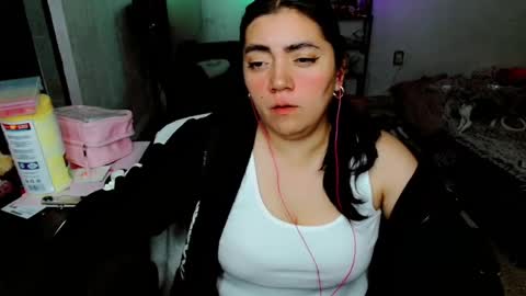 Snapshot of cuteambervi chatting on September 2025 08:54:02 PM Princess Amber online show from September 2025 08:54:02 PM