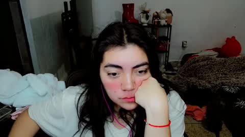 Snapshot of cuteambervi chatting on October 2025 02:11:01 AM Princess Amber online show from October 2025 02:11:01 AM