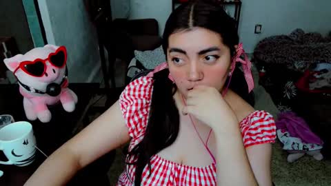 Snapshot of cuteambervi chatting on October 2025 08:31:01 PM Princess Amber online show from October 2025 08:31:01 PM