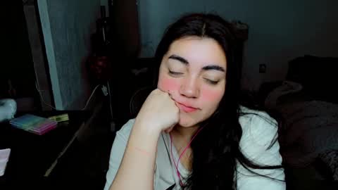 Snapshot of cuteambervi chatting on November 2025 10:20:02 PM Princess Amber online show from November 2025 10:20:02 PM