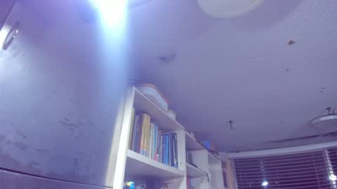 WANNA SEE MORE OF TWINS              online show from December 2024 07:46:01 AM