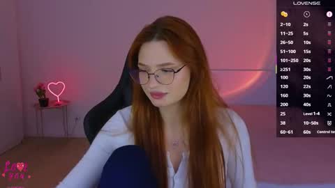 Snapshot of cuteariel7 chatting on December 2025 05:21:02 PM Ariel online show from December 2025 05:21:02 PM