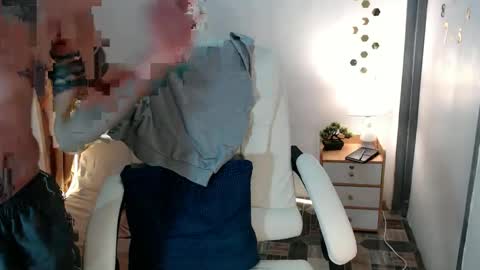 Steph online show from January 2025 12:10:01 PM