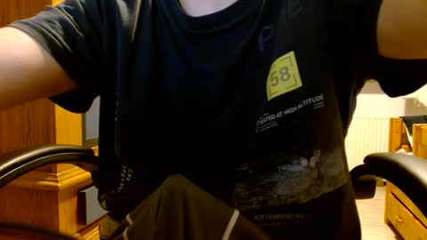 Snapshot of cuteboy090 chatting on June 2026 04:19:02 PM Cuteboy090 online show from June 2026 04:19:02 PM