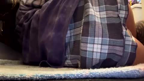 cutebuttbottom online show from June 2026 01:48:02 PM