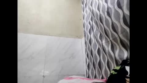 Snapshot of cutechey06 chatting on December 2025 09:29:02 AM Sky online show from December 2025 09:29:02 AM