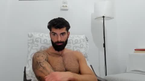 cuteeboy online show from December 2025 12:47:02 PM