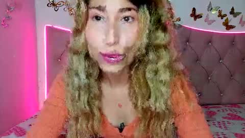 Snapshot of cuteee_kitty chatting on November 2025 01:44:02 PM Kitty online show from November 2025 01:44:02 PM