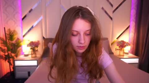 Snapshot of cuteefoxy chatting on June 2026 01:32:01 PM Foxy online show from June 2026 01:32:01 PM