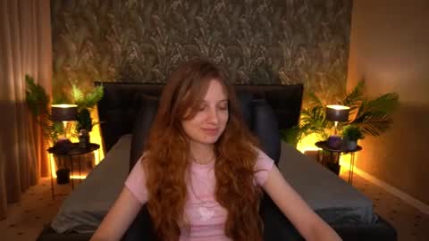Snapshot of cuteefoxy chatting on June 2026 01:26:01 PM Foxy online show from June 2026 01:26:01 PM