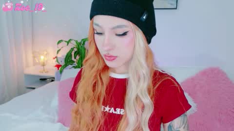 Zoe  online show from March 2026 02:49:01 AM