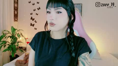 Zoe  online show from May 2026 04:29:02 AM
