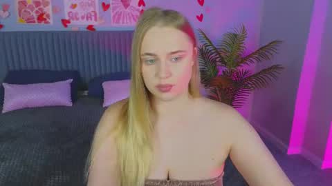 Snapshot of cutefever chatting on June 2026 01:10:02 AM Amyy online show from June 2026 01:10:02 AM