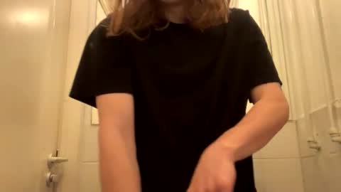 Snapshot of cuteguy6668889 chatting on December 2024 08:37:02 AM Cutegoth online show from December 2024 08:37:02 AM