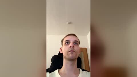 Snapshot of cuteguyy2001 chatting on April 2026 12:30:02 PM cuteguyy2001 online show from April 2026 12:30:02 PM