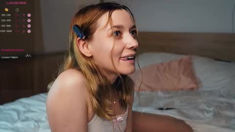 Mary online show from December 2025 09:10:02 PM