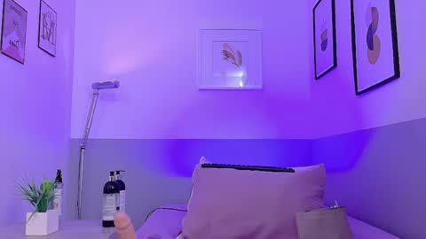 cutepetitee online show from May 2026 08:03:02 PM