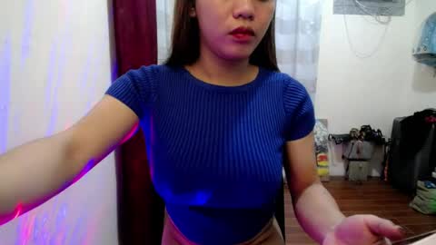 Snapshot of cutepinay143 chatting on July 2026 04:02:02 PM isabel online show from July 2026 04:02:02 PM