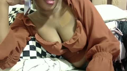 Snapshot of cutermilly chatting on December 2024 09:17:02 AM cutermilly online show from December 2024 09:17:02 AM